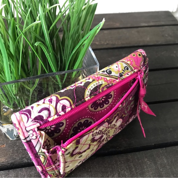 Vera Bradley Very Berry Paisley Euro Wallet Pink Floral Small - Picture 6 of 9
